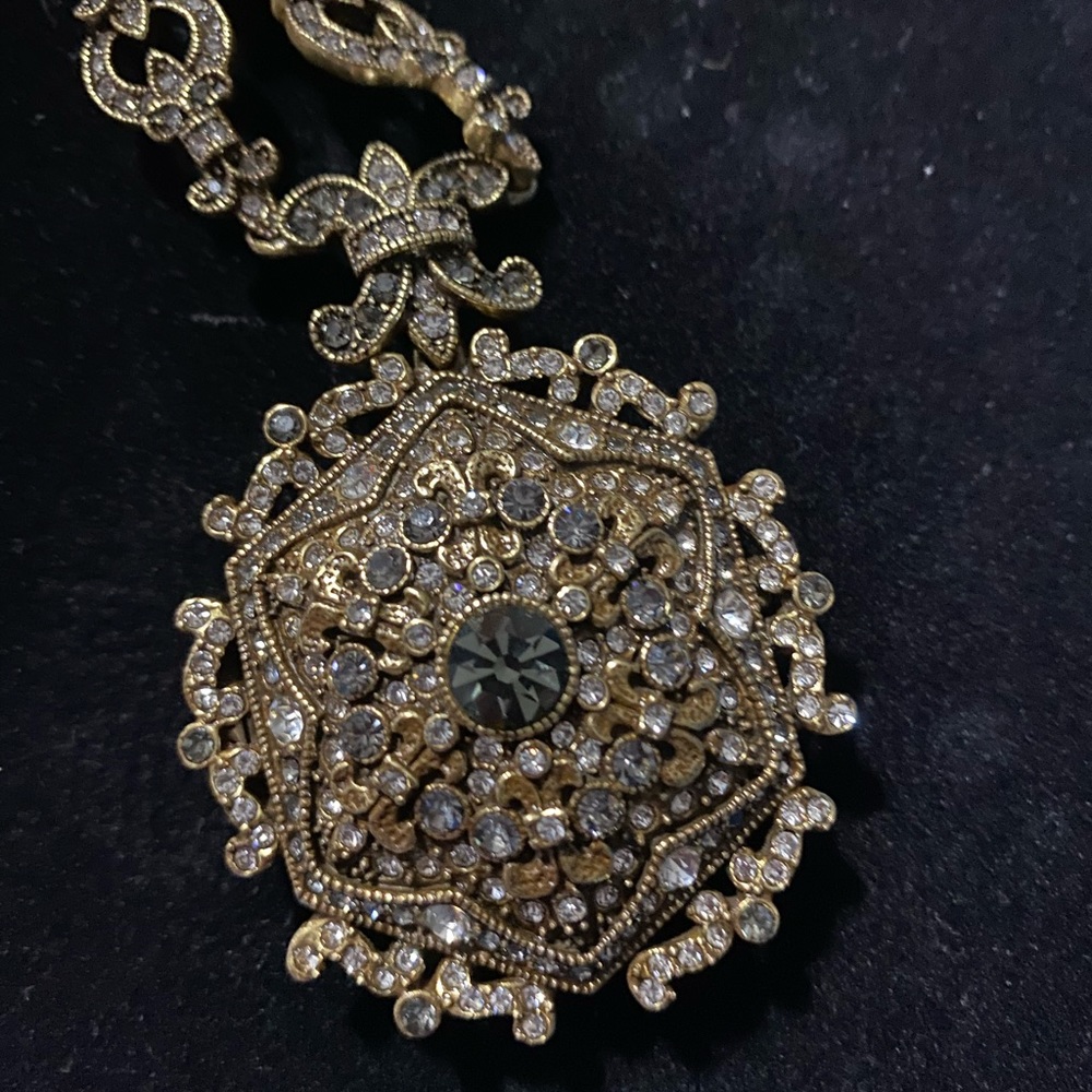 Heidi Daus vintage locket necklace